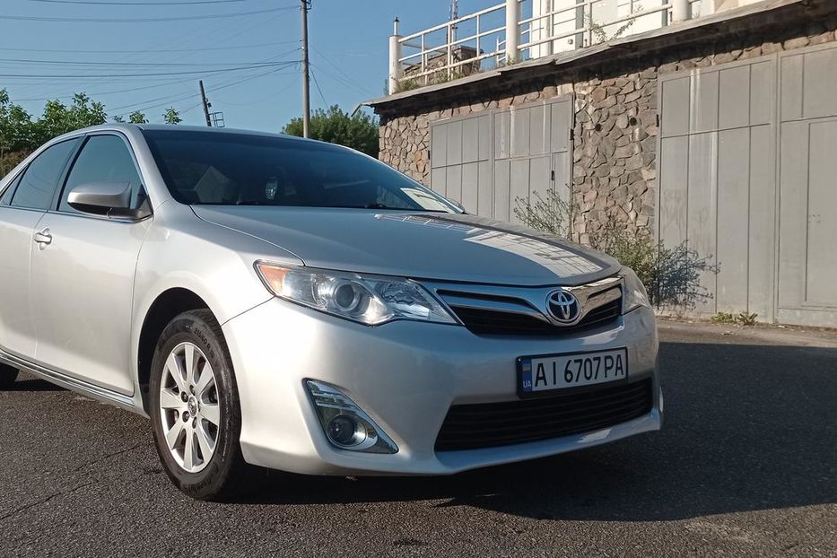 Продам Toyota Camry 2012 года в Киеве