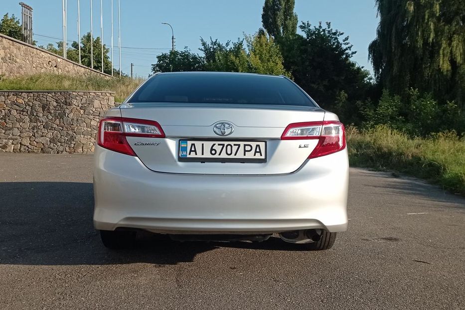 Продам Toyota Camry 2012 года в Киеве