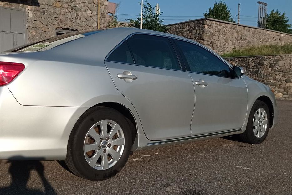 Продам Toyota Camry 2012 года в Киеве