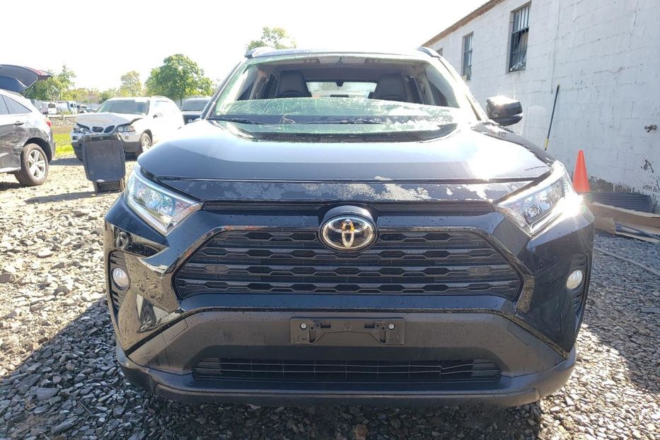 Продам Toyota Rav 4 2019 года в Киеве