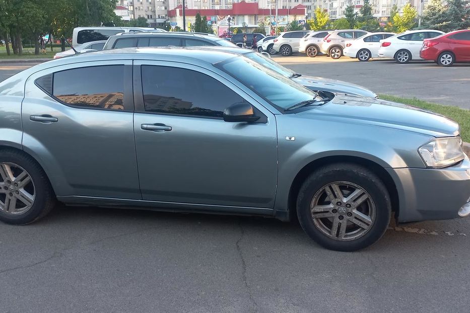 Продам Dodge Avenger 2008 года в Киеве