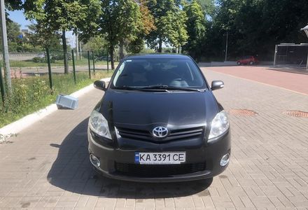 Продам Toyota Auris 2011 года в Киеве