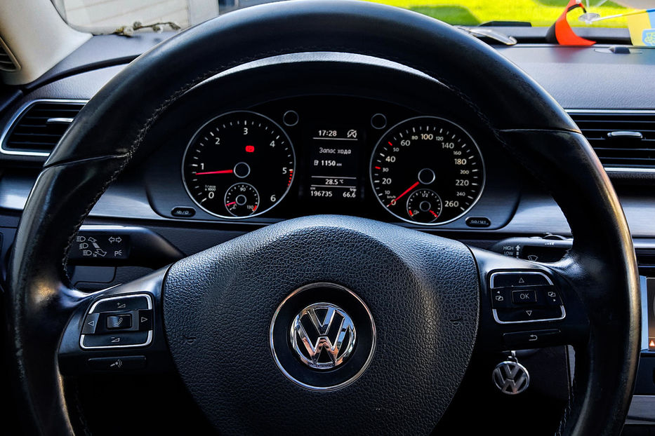 Продам Volkswagen Passat B7 2013 года в г. Снятин, Ивано-Франковская область