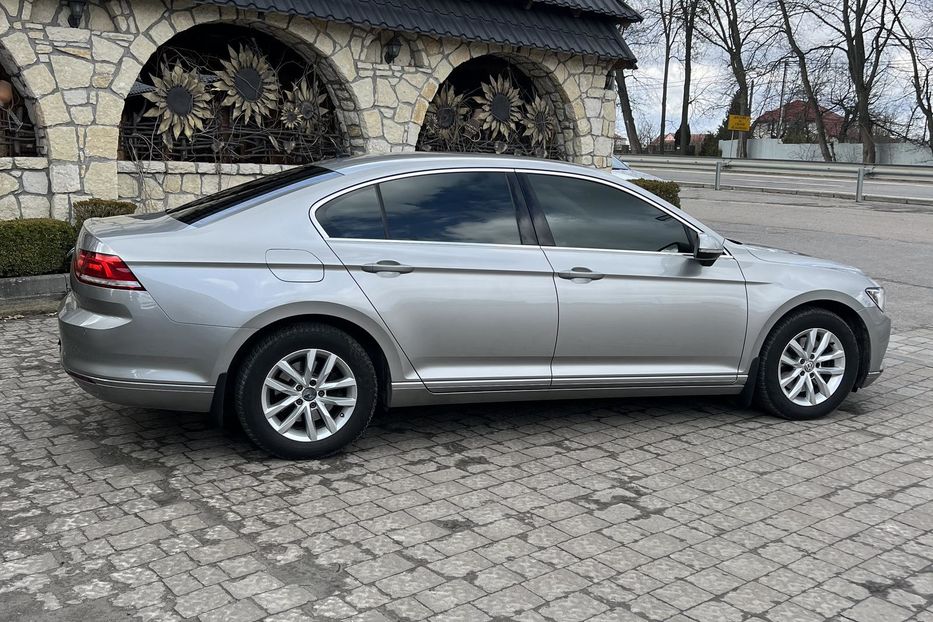 Продам Volkswagen Passat B8 2015 года в Львове