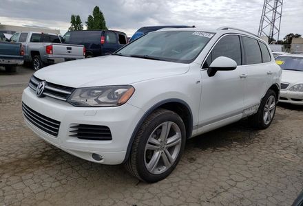 Продам Volkswagen Touareg 2014 года в Киеве