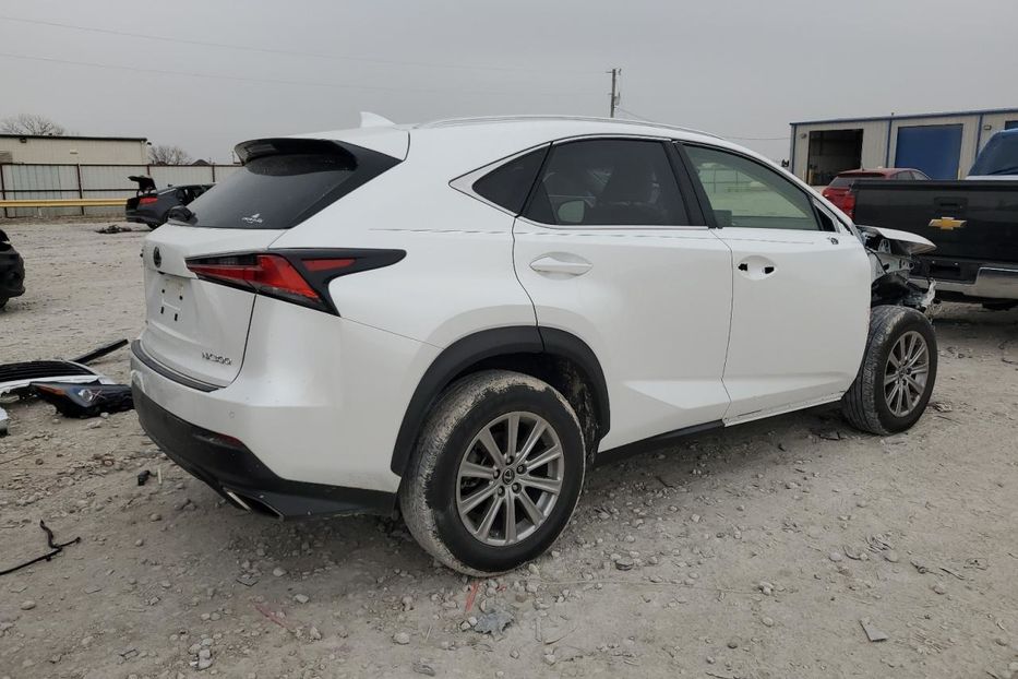 Продам Lexus NX 300 2020 года в Луцке