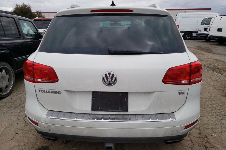 Продам Volkswagen Touareg 2014 года в Киеве