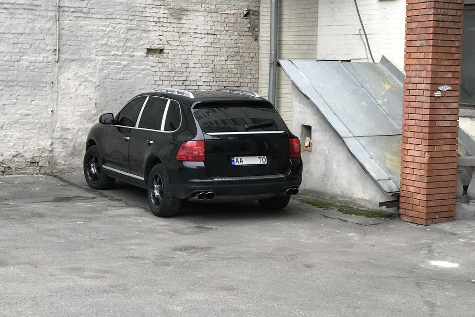 Продам Porsche Cayenne 2004 года в Киеве