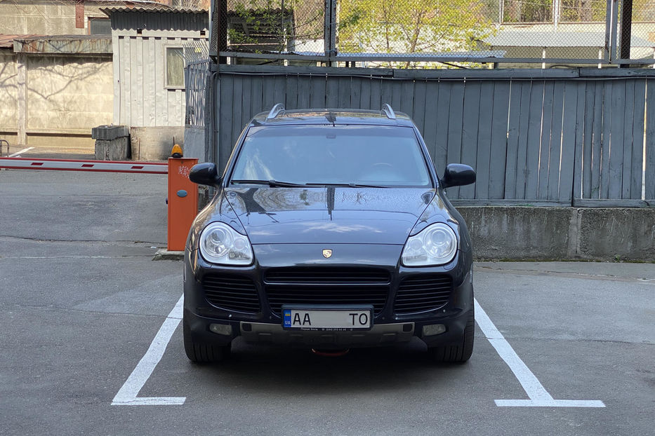 Продам Porsche Cayenne 2004 года в Киеве