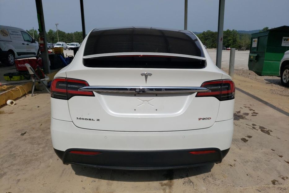 Продам Tesla Model X 2015 года в Луцке