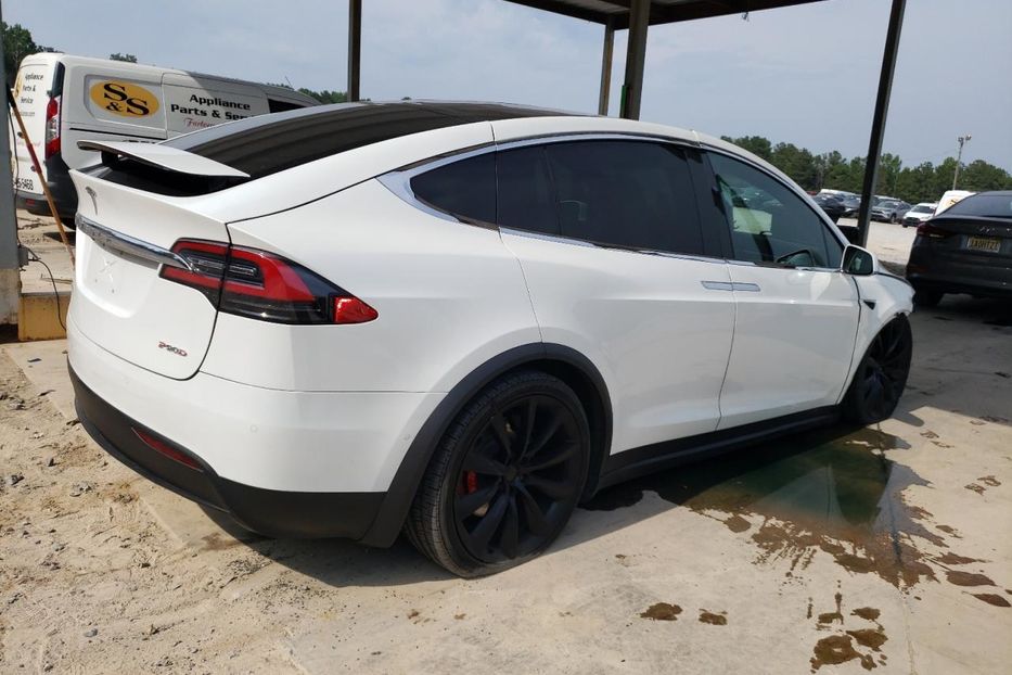 Продам Tesla Model X 2015 года в Луцке