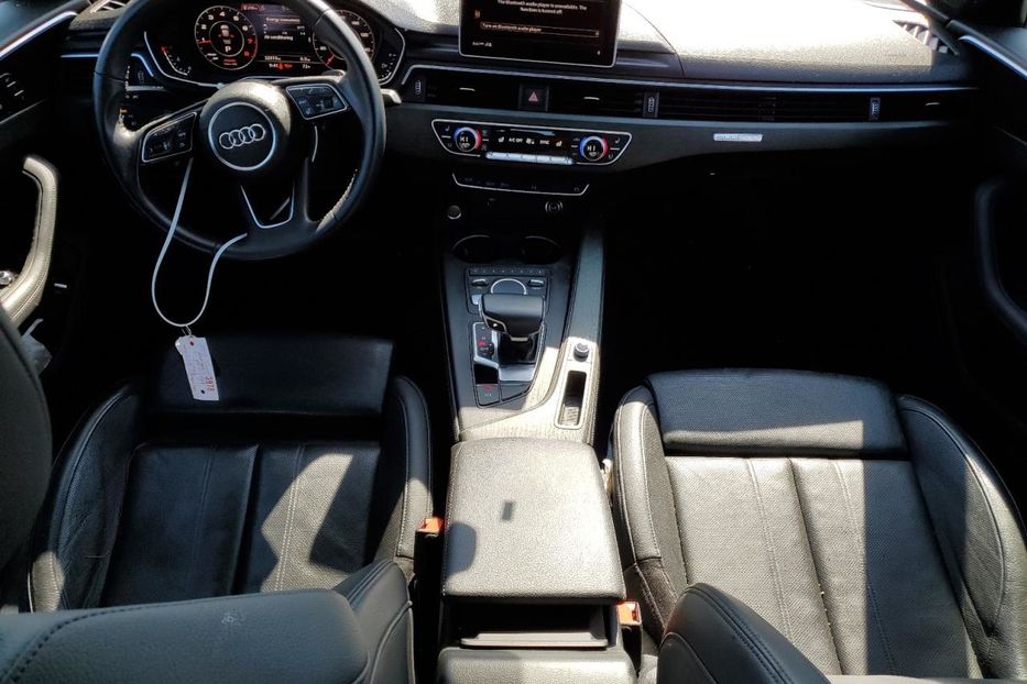 Продам Audi A4 Premium Plus  2019 года в Луцке