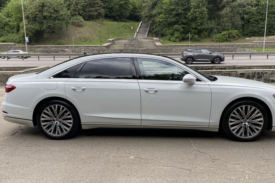 Продам Audi A8 D5 2019 года в Киеве