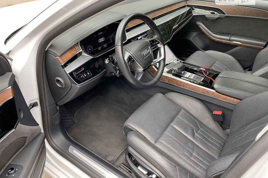 Продам Audi A8 D5 2019 года в Киеве