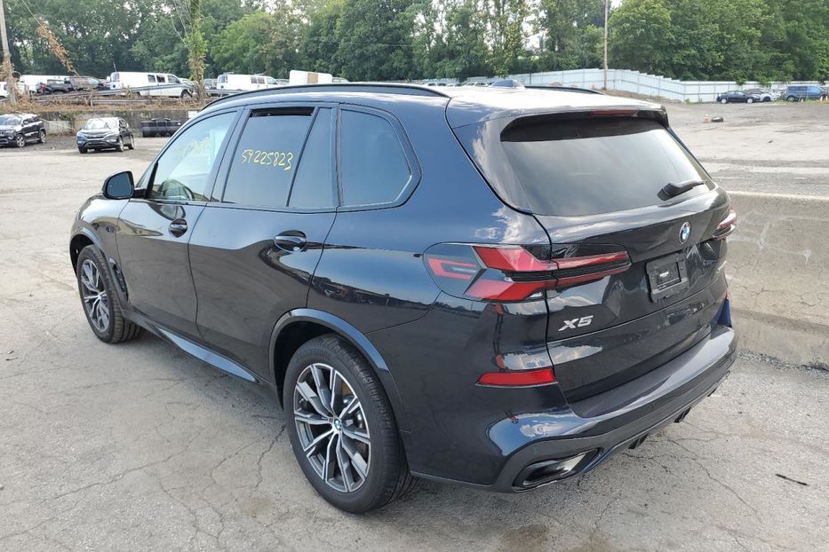 Продам BMW X5 2023 года в Киеве