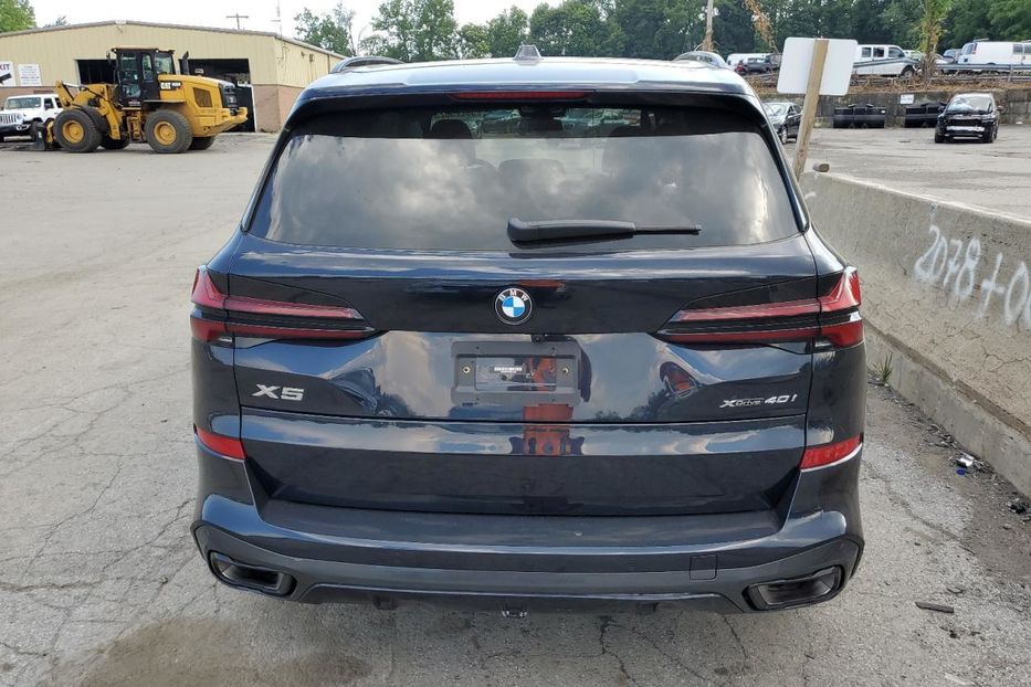 Продам BMW X5 2023 года в Киеве