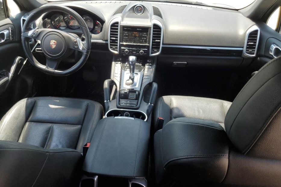 Продам Porsche Cayenne 2013 года в Луцке