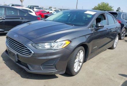 Продам Ford Fusion  Hybrid SE 2019 года в Киеве