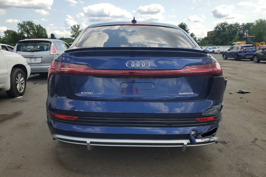 Продам Audi E-Tron 2022 года в Киеве