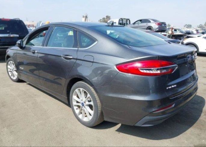 Продам Ford Fusion  Hybrid SE 2019 года в Киеве