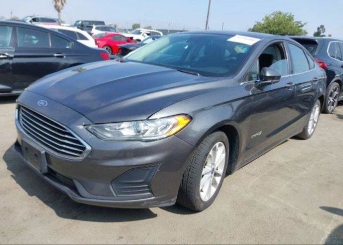 Продам Ford Fusion  Hybrid SE 2019 года в Киеве