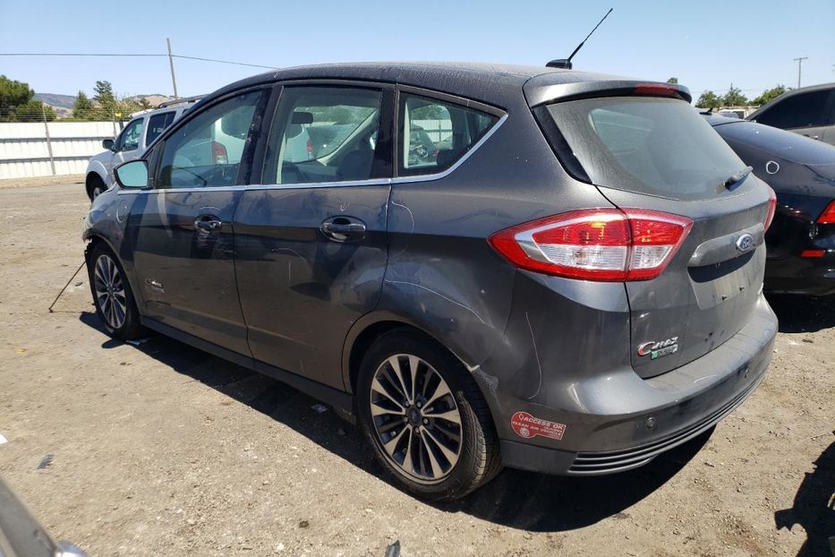 Продам Ford C-Max Titanium  2017 года в Киеве