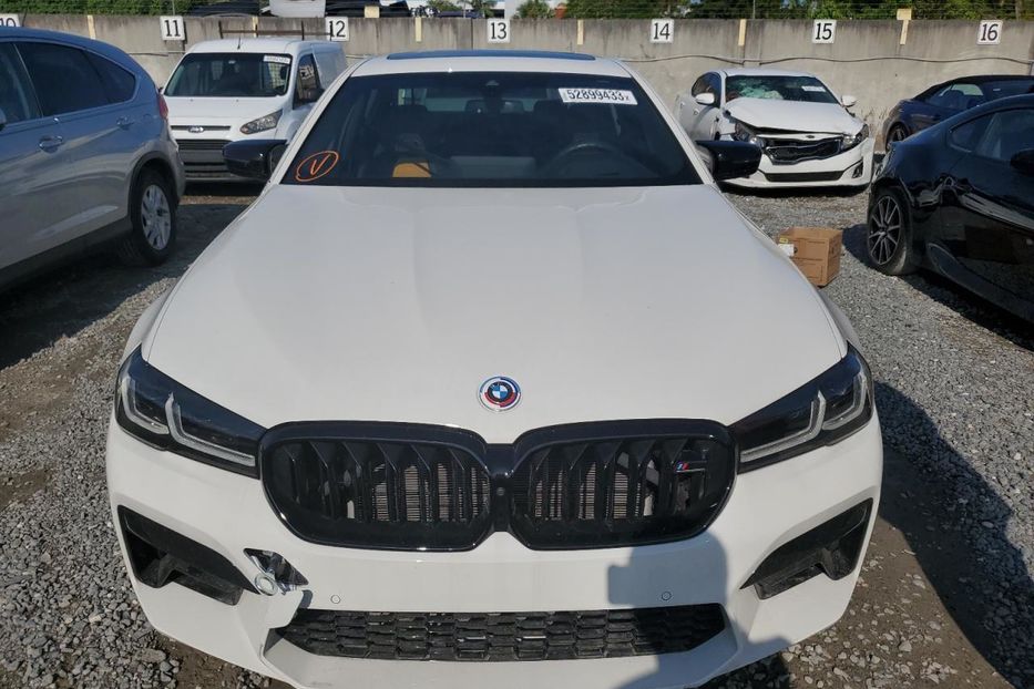 Продам BMW M5 2022 года в Киеве