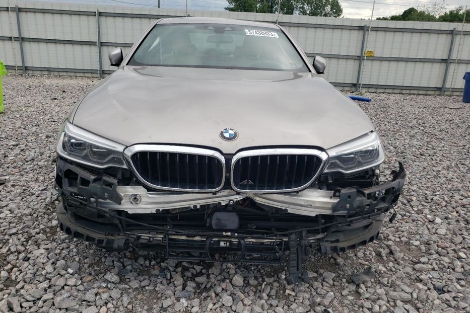 Продам BMW 540 I 2019 года в Киеве