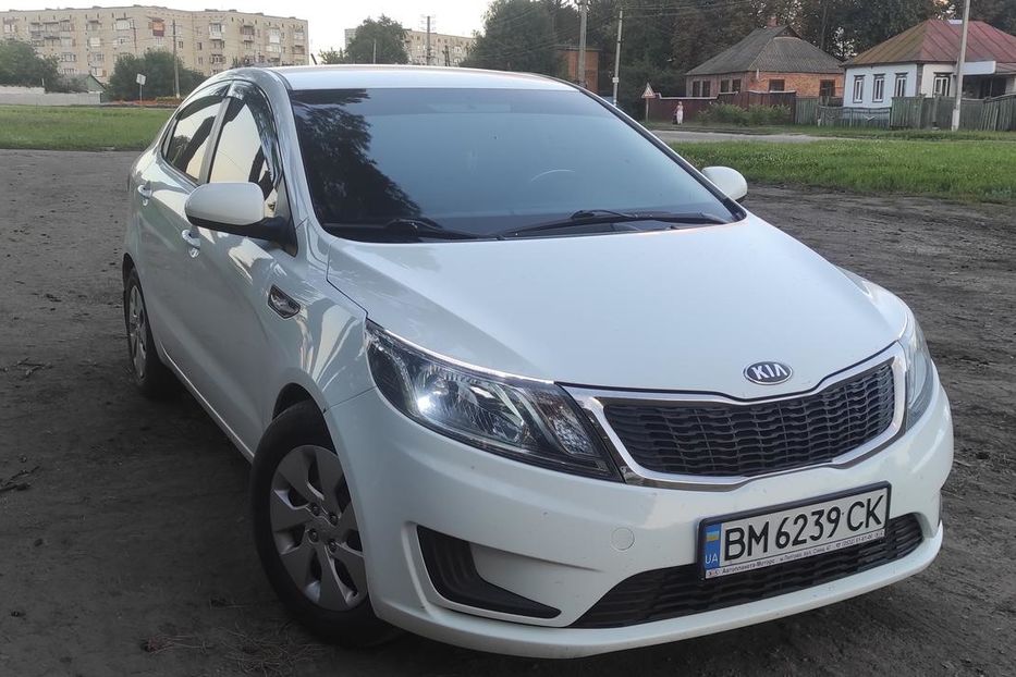 Продам Kia Rio 2013 года в г. Лебедин, Сумская область