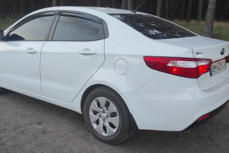 Продам Kia Rio 2013 года в г. Лебедин, Сумская область