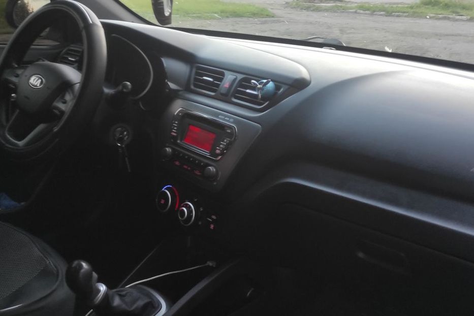 Продам Kia Rio 2013 года в г. Лебедин, Сумская область
