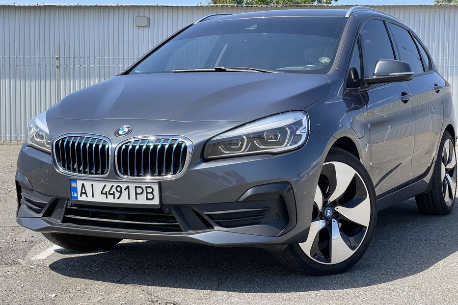 Продам BMW 2 Series 225XE 2018 года в Киеве