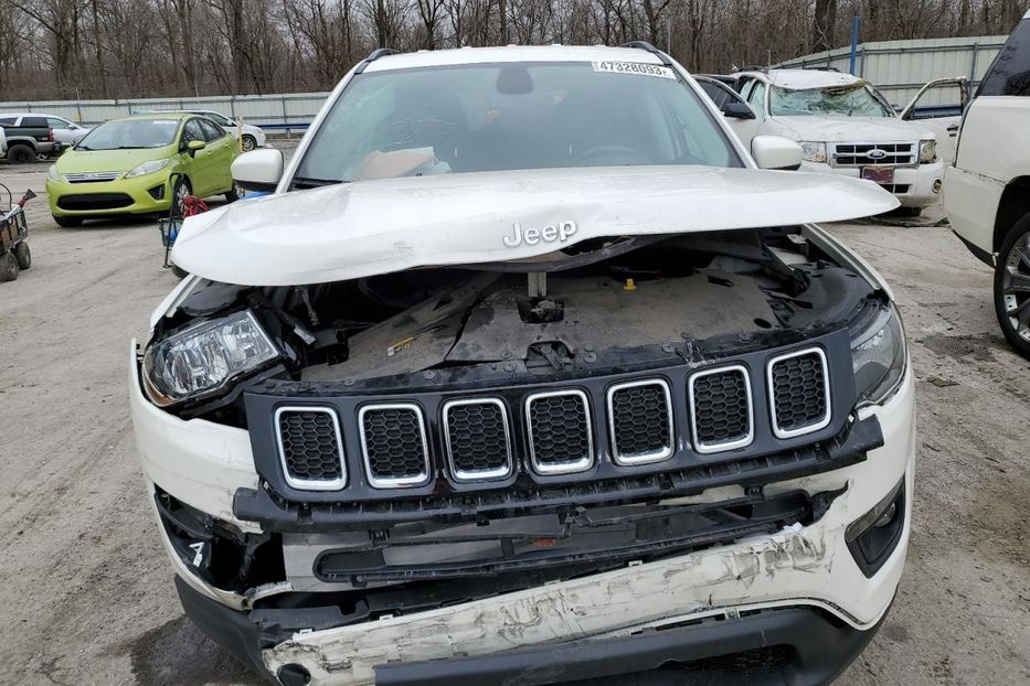 Продам Jeep Compass Latitude 2021 года в Киеве