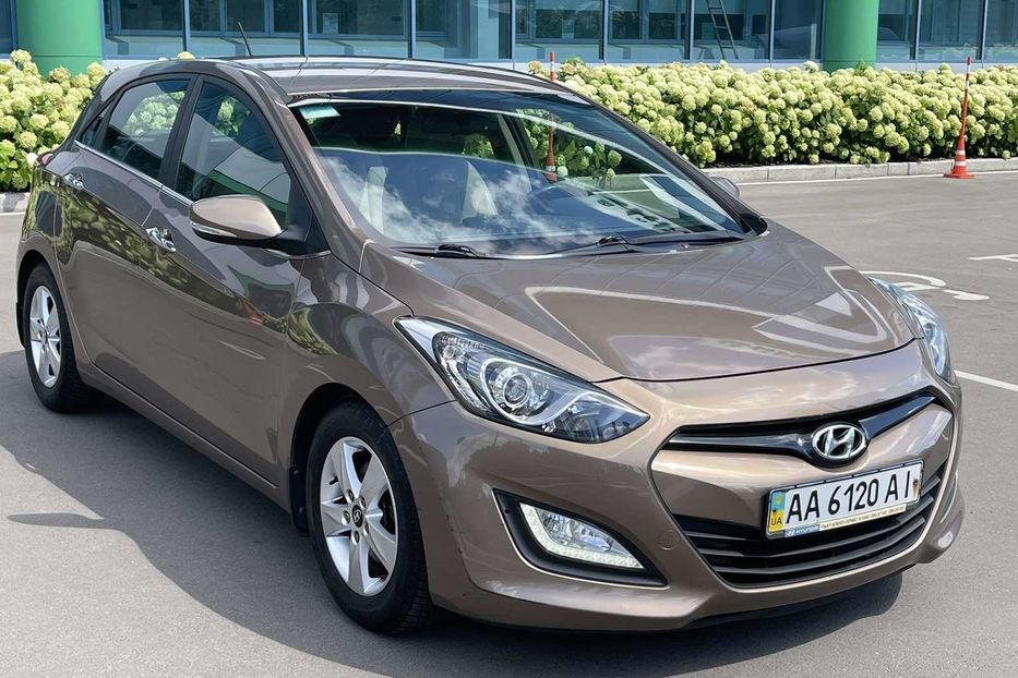 Продам Hyundai i30  2013 года в Киеве