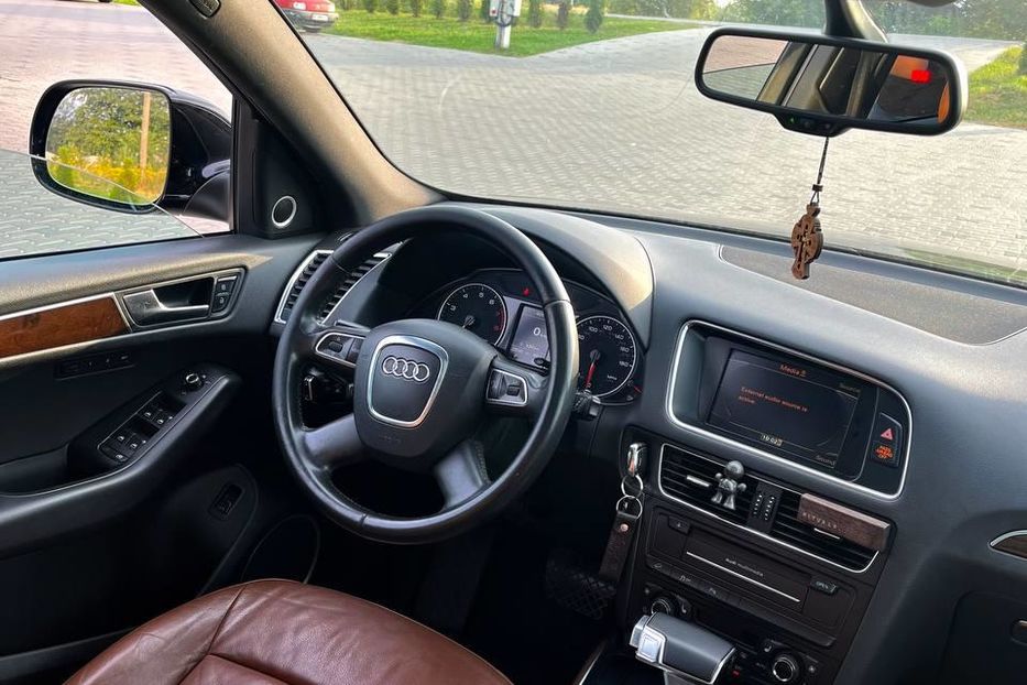 Продам Audi Q5 2010 года в г. Яворов, Львовская область