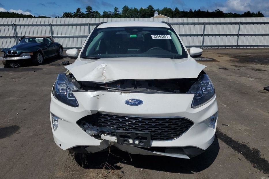 Продам Ford Escape Titanium  2021 года в Луцке