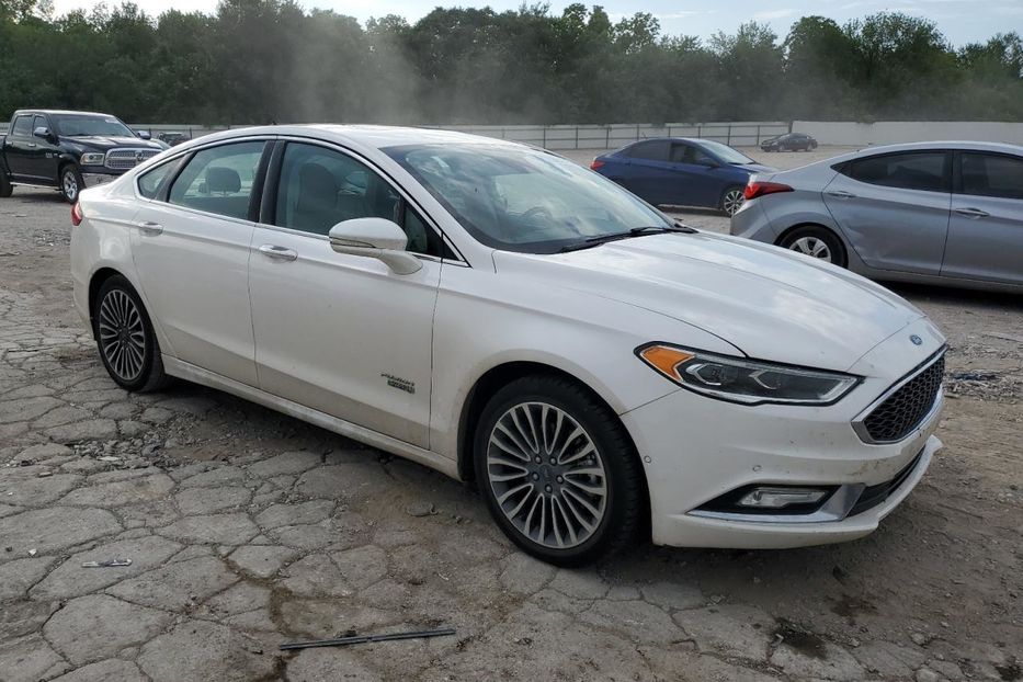 Продам Ford Fusion Titanium 2017 года в Луцке