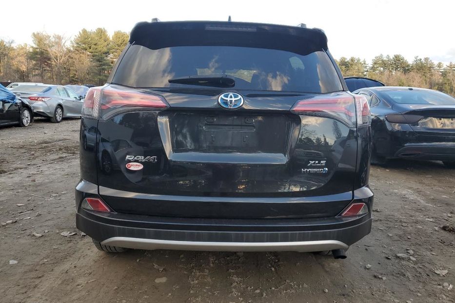 Продам Toyota Rav 4 HV 2016 года в г. Черневцы, Винницкая область