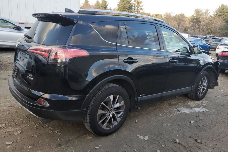 Продам Toyota Rav 4 HV 2016 года в г. Черневцы, Винницкая область