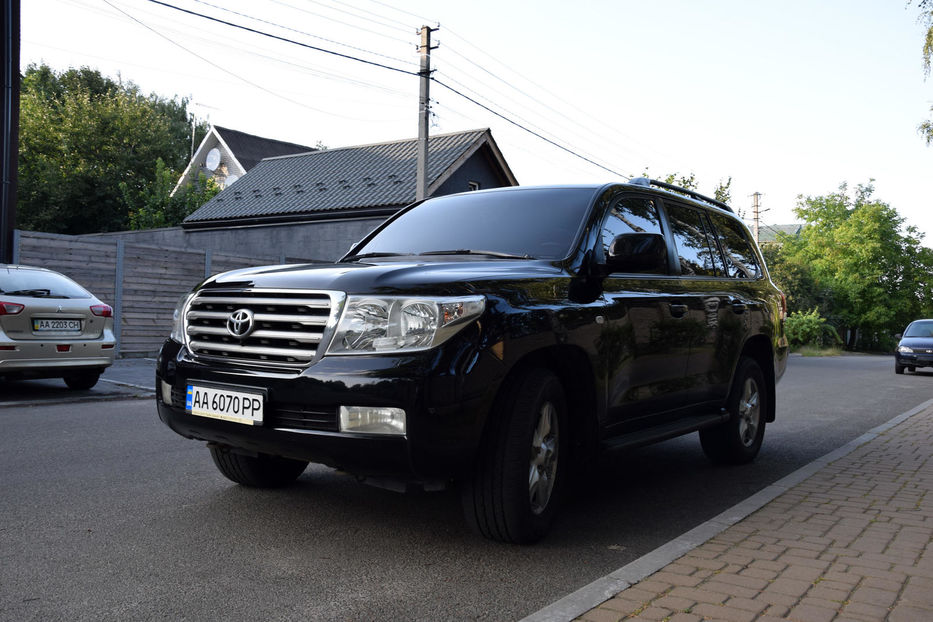 Продам Toyota Land Cruiser 200 VX 2007 года в Киеве