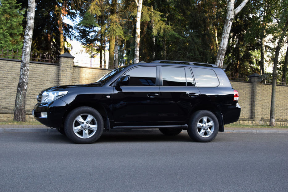 Продам Toyota Land Cruiser 200 VX 2007 года в Киеве