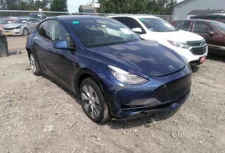 Продам Tesla Model Y Long Range  2021 года в Киеве