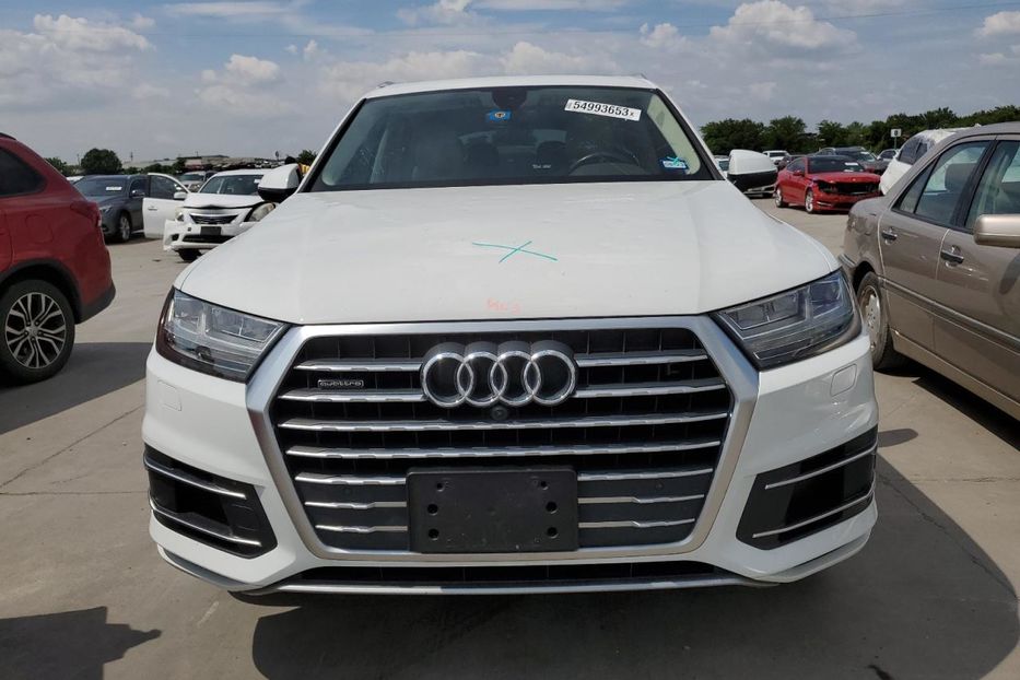 Продам Audi Q7 Premium Plus 2019 года в Луцке