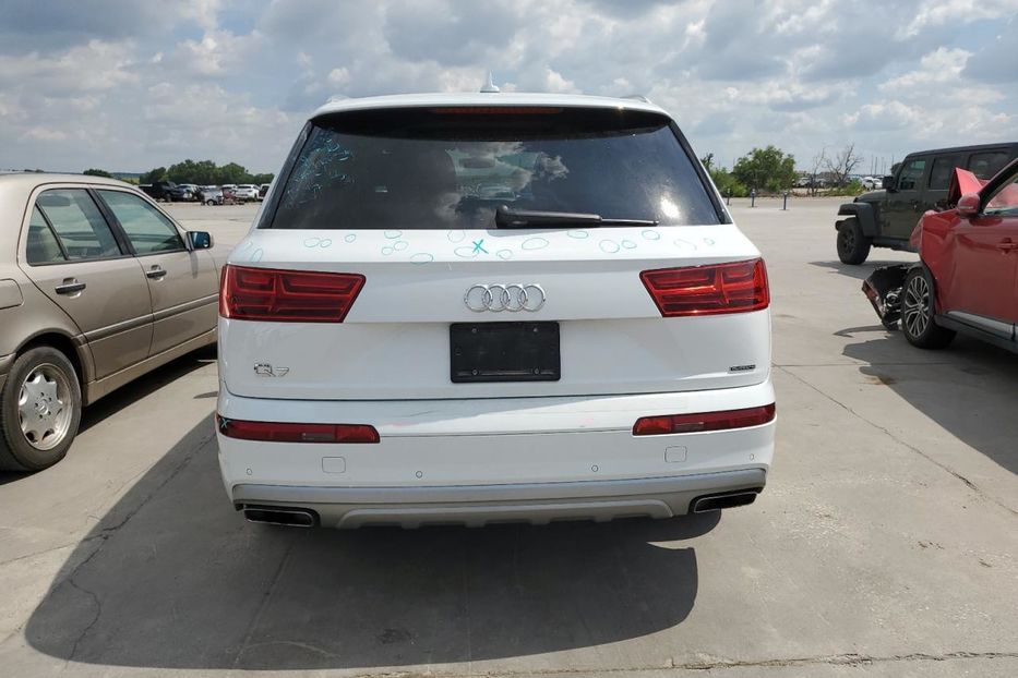 Продам Audi Q7 Premium Plus 2019 года в Луцке