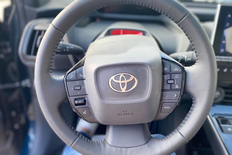 Продам Toyota Rav 4 2022 года в Киеве