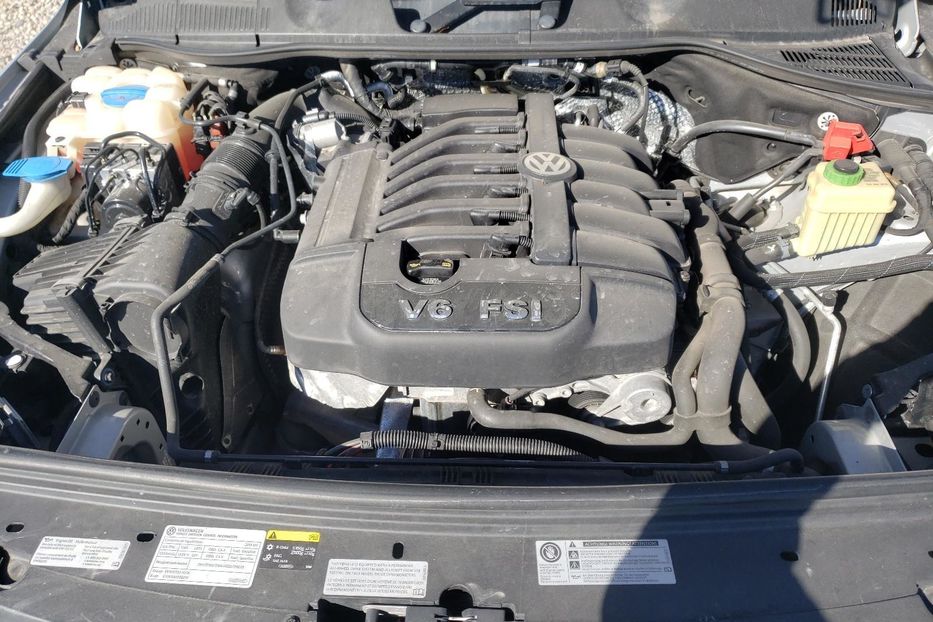 Продам Volkswagen Touareg V6 2014 года в Луцке