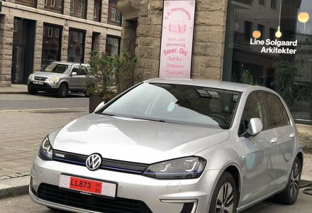 Продам Volkswagen e-Golf 2016 года в Харькове