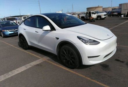 Продам Tesla Model Y Long Range 2022 года в Тернополе