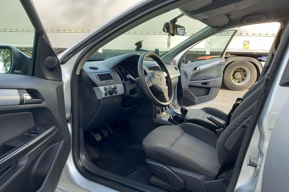 Продам Opel Astra H Wagon 1.6 Twinport CRUISE 2006 года в Сумах