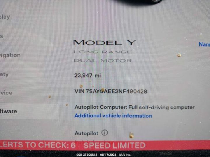 Продам Tesla Model Y Long Range 2022 года в Киеве